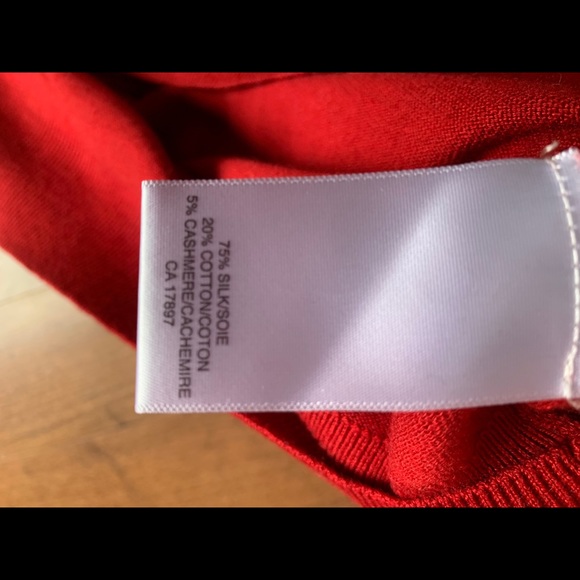 Banana Republic Red Sweater - Picture 4 of 4